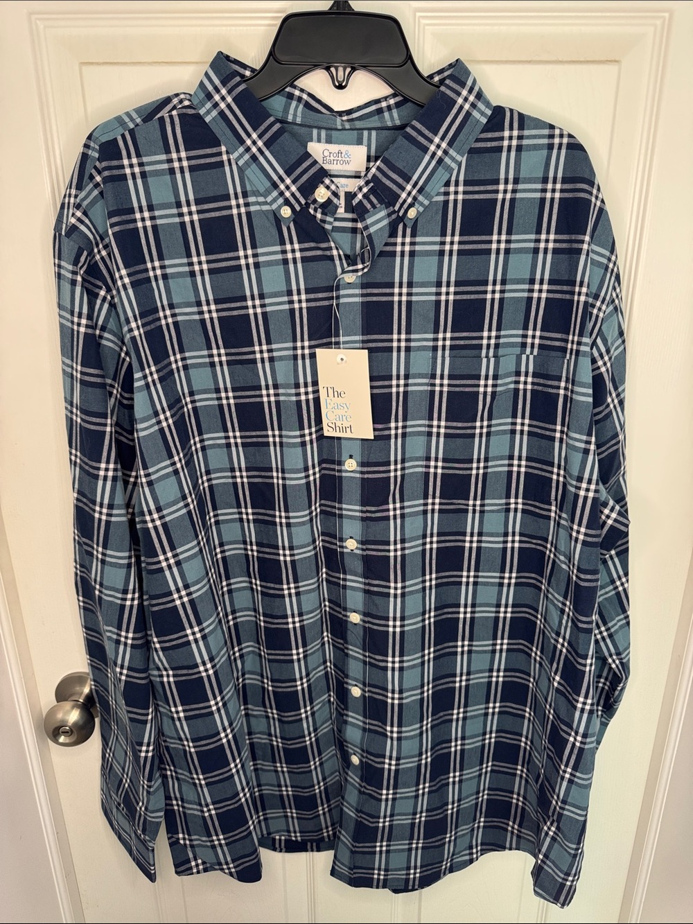 NWT croft & barrow Men’s Plaid Button-Down Shirt